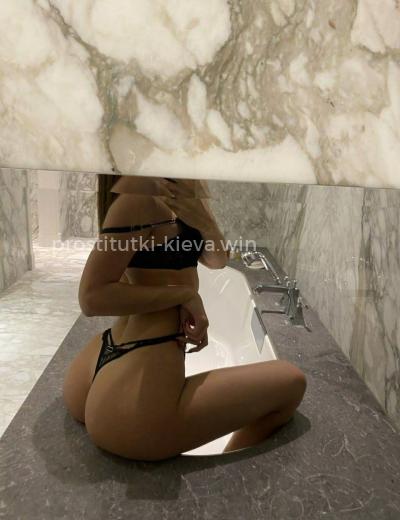 Повія Мила - Фото  7 №8749